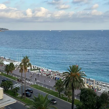 Appartement Et Ses Deux Piscines *