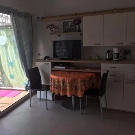 Et Ses Deux Piscines ニース