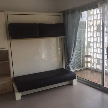 Et Ses Deux Piscines * Νίκαια