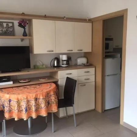 Et Ses Deux Piscines Διαμέρισμα